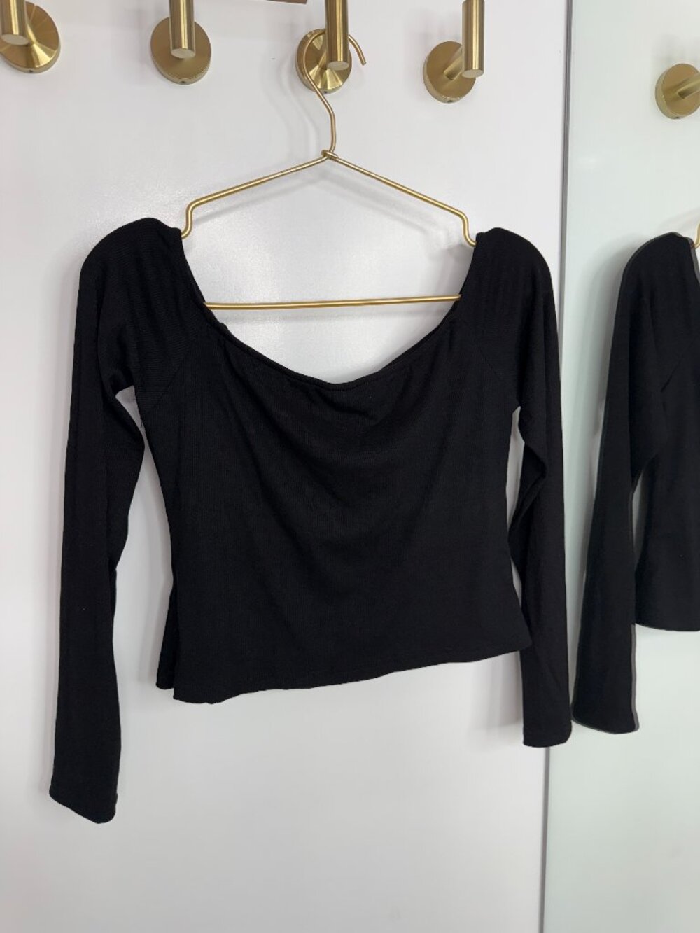long sleeved crop top